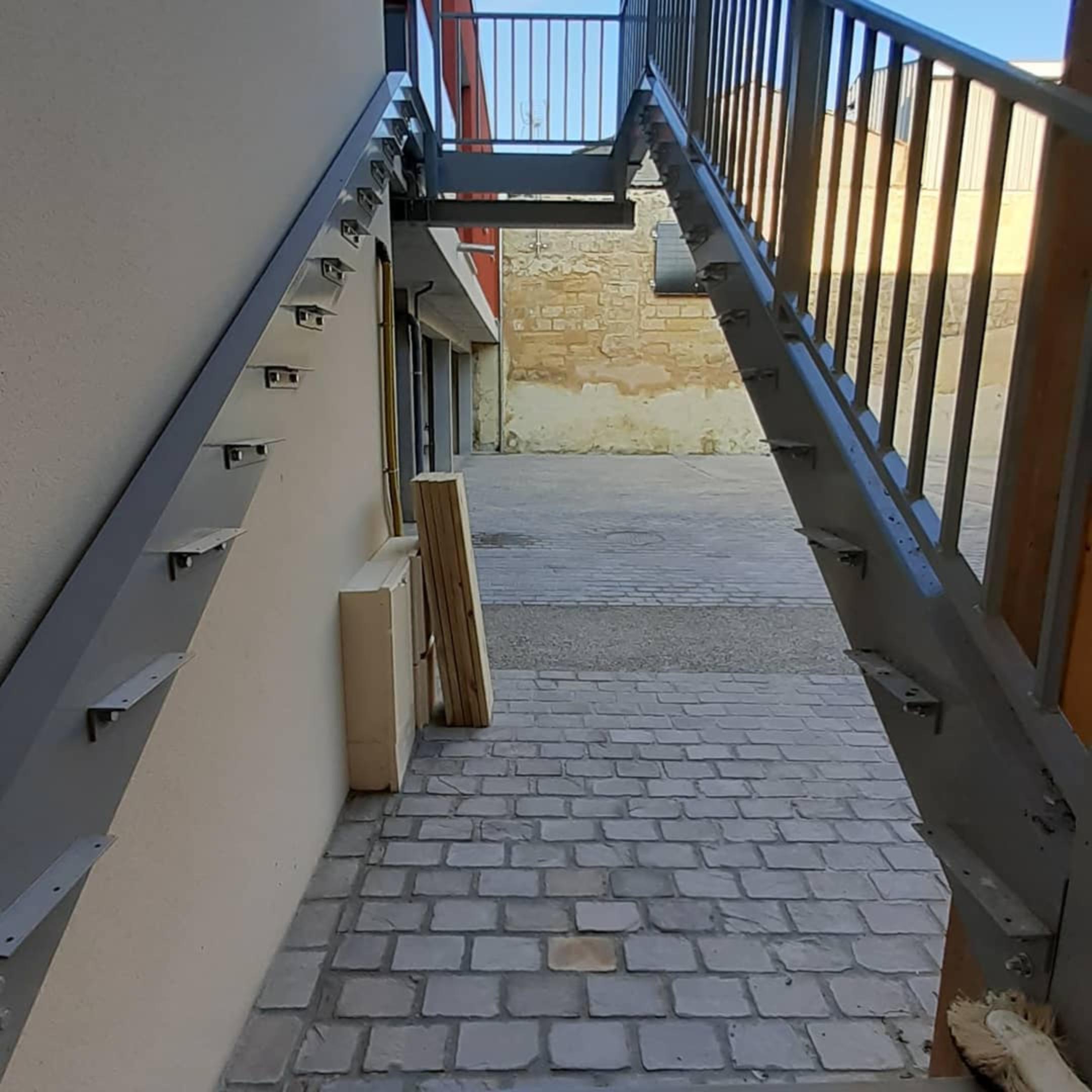 Meuble bas sur mesure!