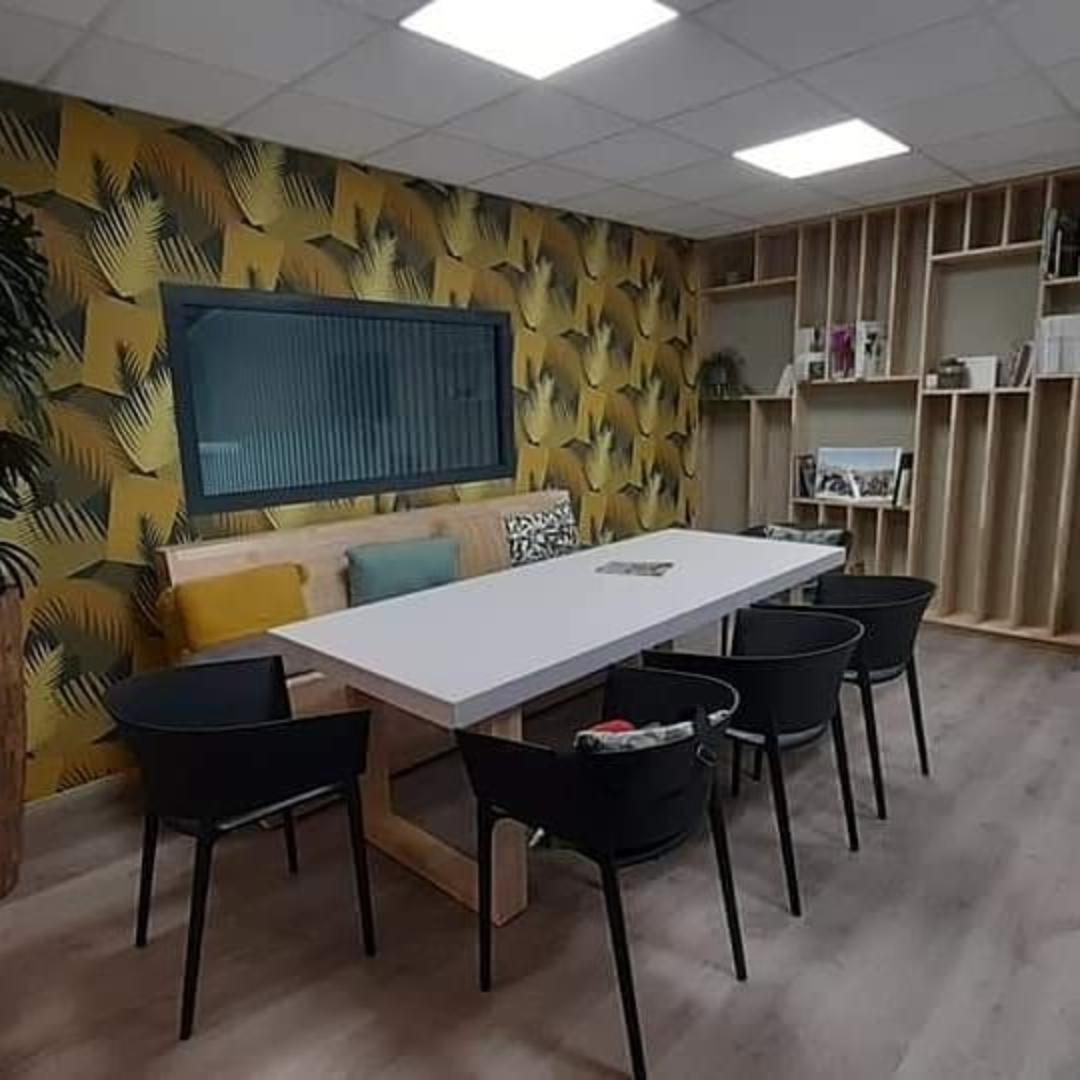 Agencement d'une pièce de vie dans une entreprise !